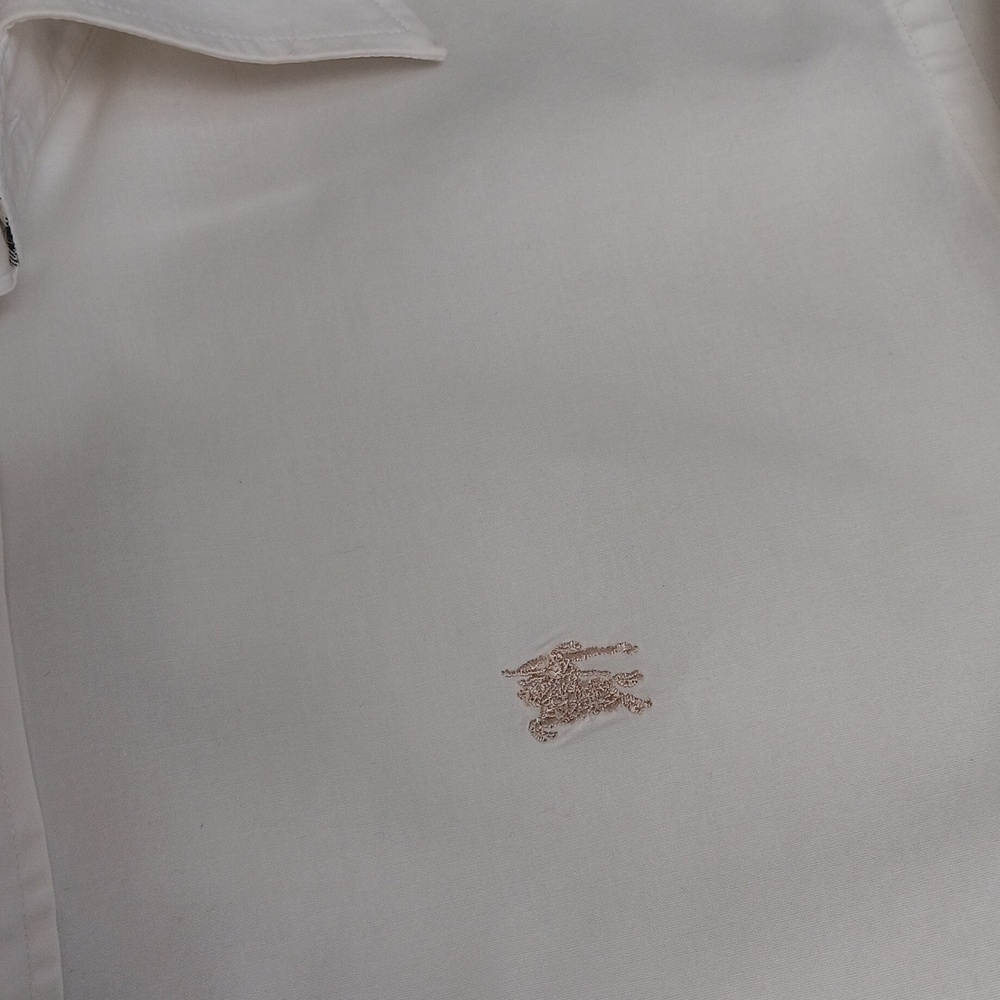 BURBERRY..NOVA DETAIL BUTTON DOWN..MEDIUM - image 4